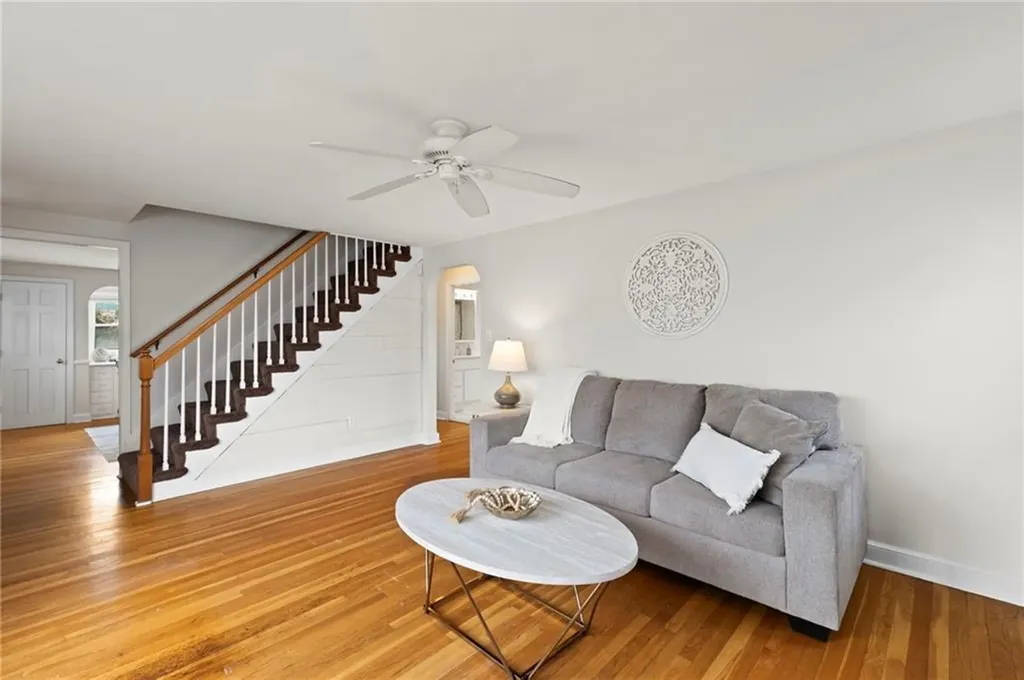 45 Windsor Court Pawtucket RI 02861