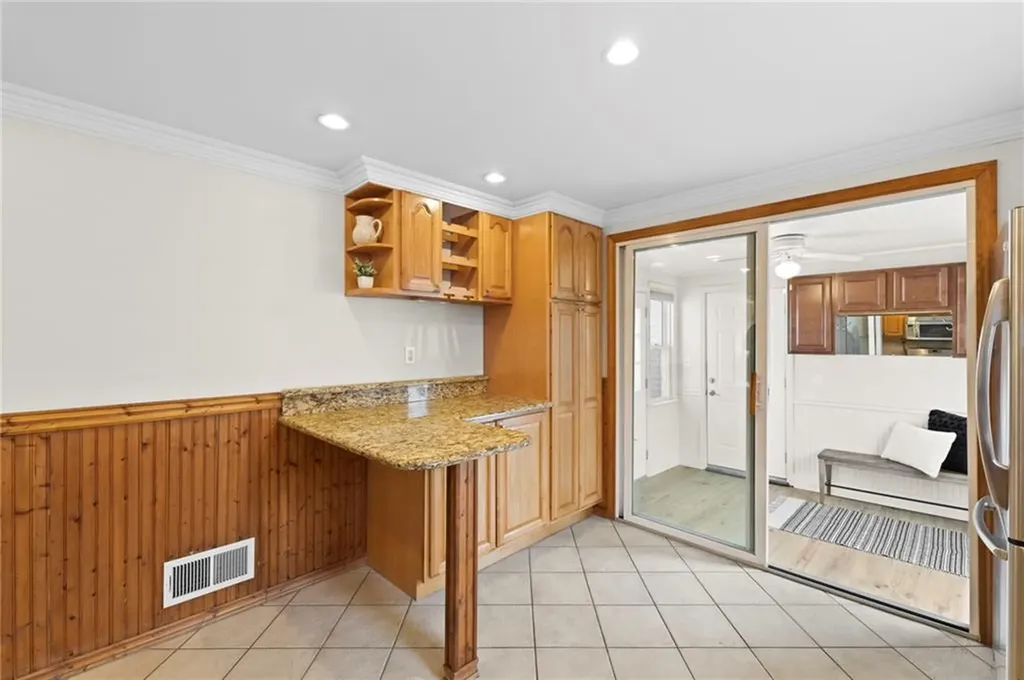 45 Windsor Court Pawtucket RI 02861