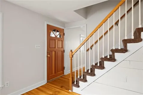 45 Windsor Court Pawtucket RI 02861