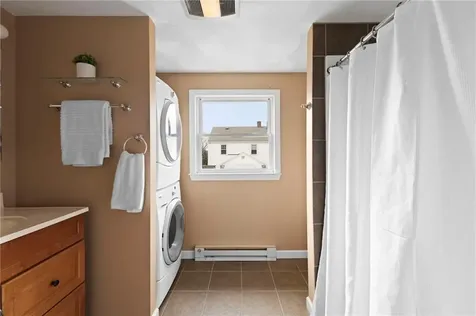 45 Windsor Court Pawtucket RI 02861