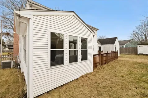 45 Windsor Court Pawtucket RI 02861