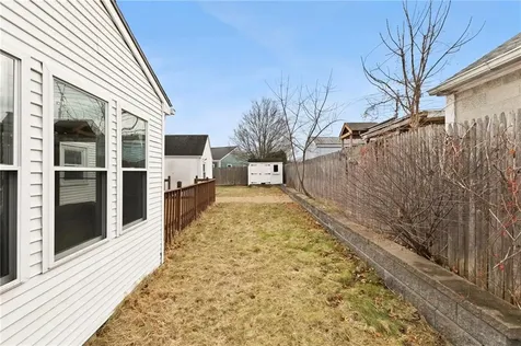 45 Windsor Court Pawtucket RI 02861