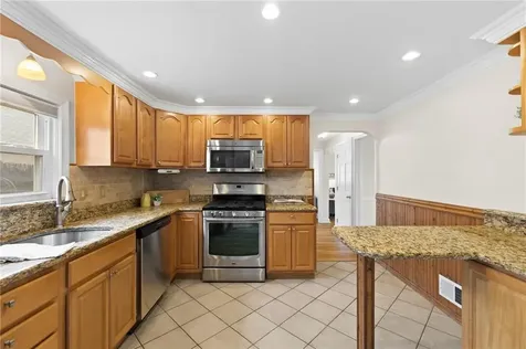 45 Windsor Court Pawtucket RI 02861