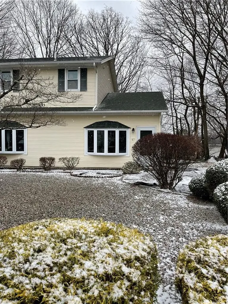17 Woodcrest Drive Johnston RI 02919
