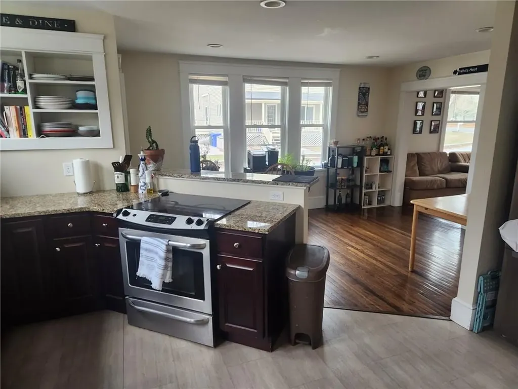 219 Metacom Avenue Bristol RI 02809