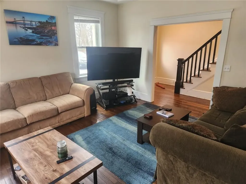 219 Metacom Avenue Bristol RI 02809