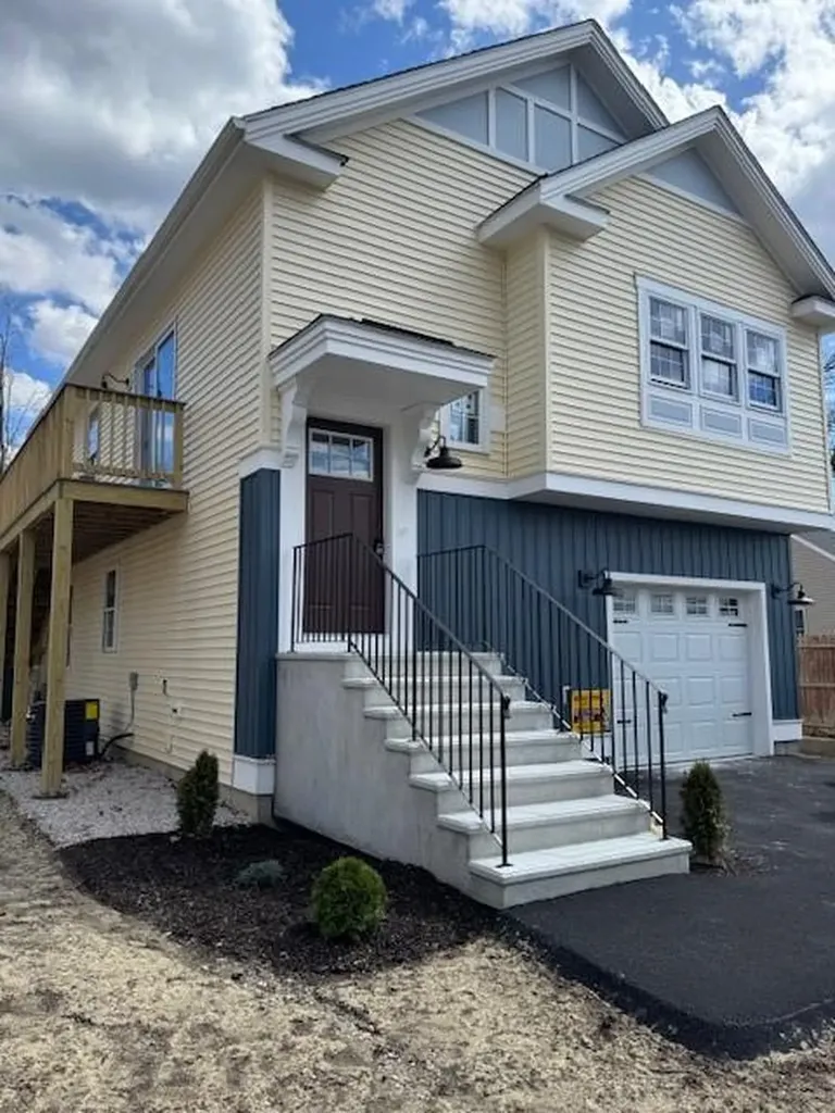 23 Henry Street Woonsocket RI 02895