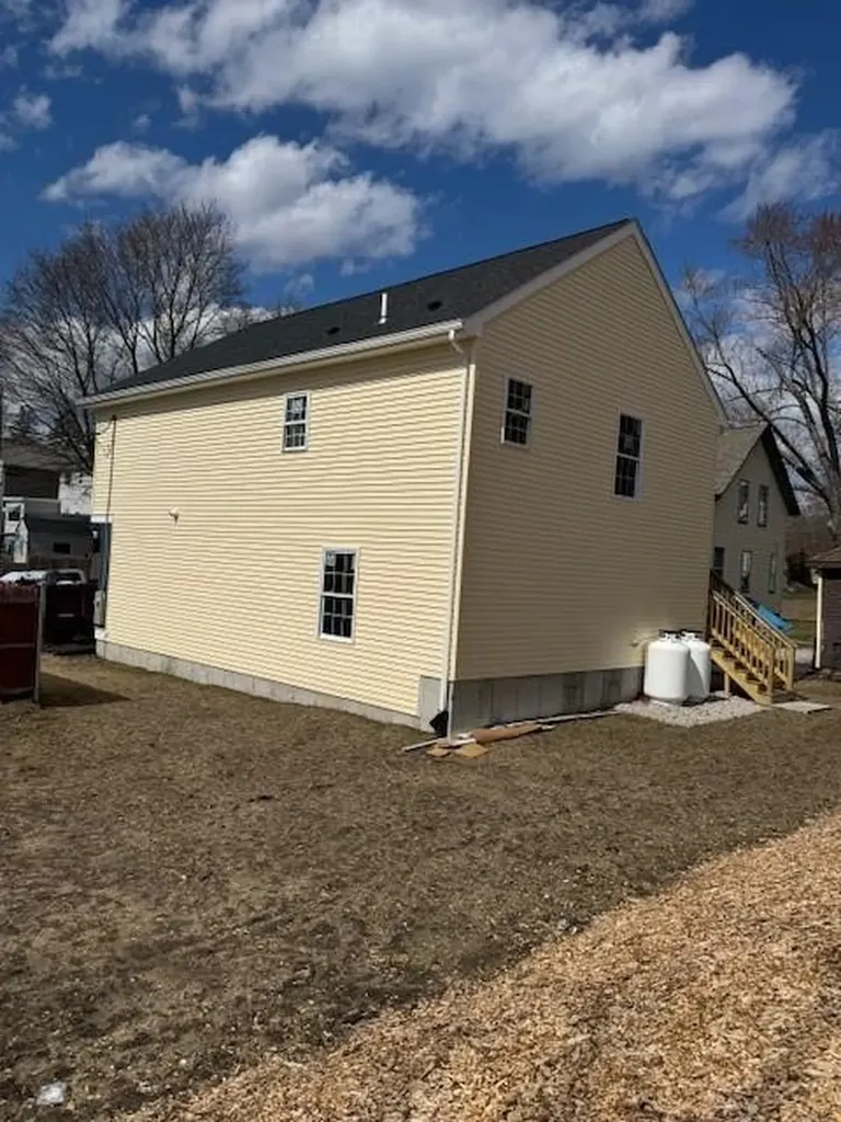 23 Henry Street Woonsocket RI 02895