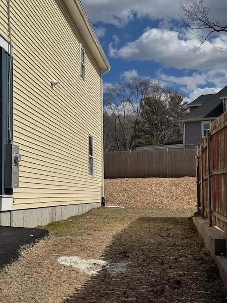 23 Henry Street Woonsocket RI 02895