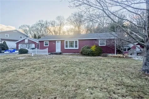 621 Black Plain Road North Smithfield RI 02896