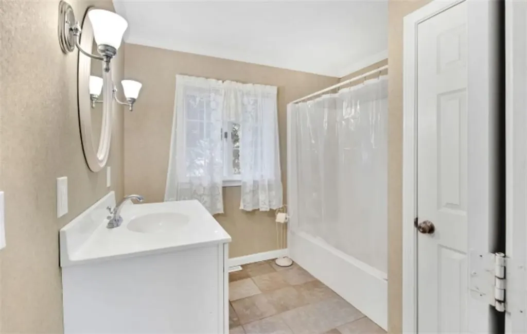 325 South Road Exeter RI 02822