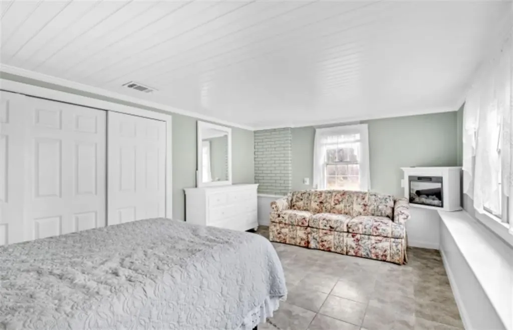 325 South Road Exeter RI 02822