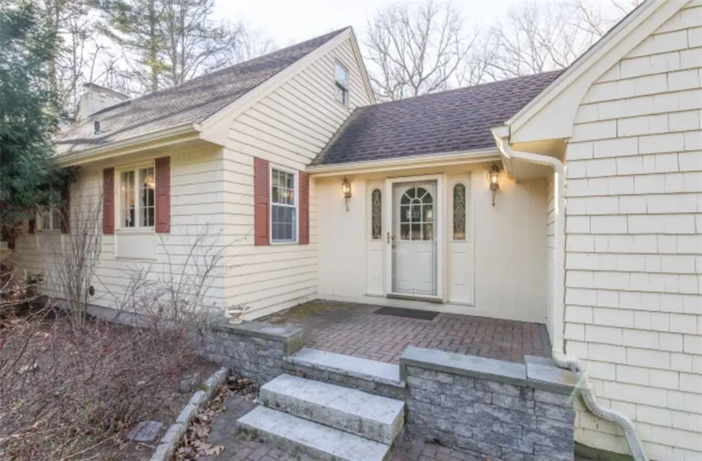 325 South Road Exeter RI 02822