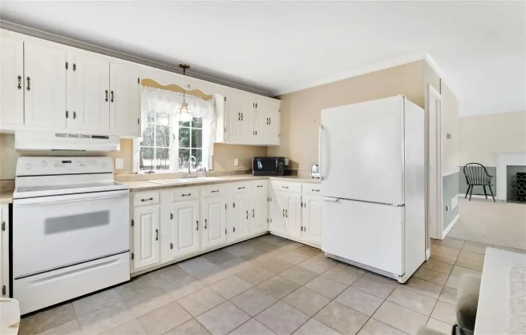 325 South Road Exeter RI 02822