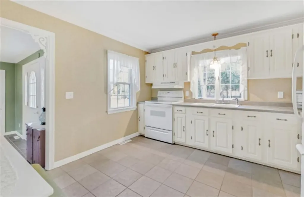 325 South Road Exeter RI 02822
