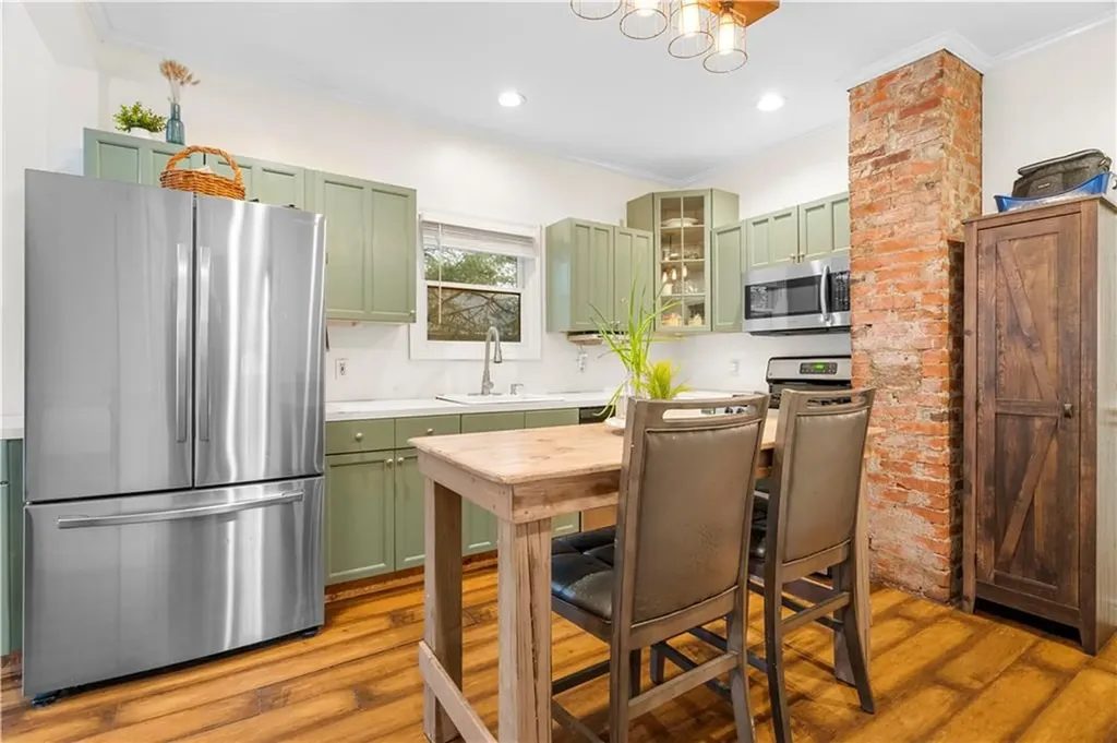 33 Woodhaven Road Pawtucket RI 02861