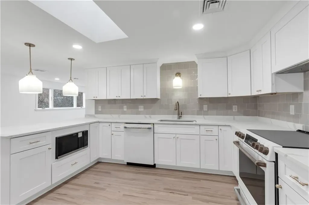86 Sherwood Terrace Portsmouth RI 02871