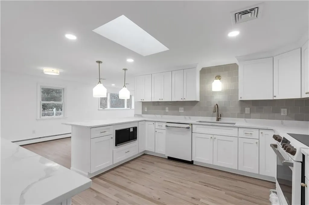 86 Sherwood Terrace Portsmouth RI 02871