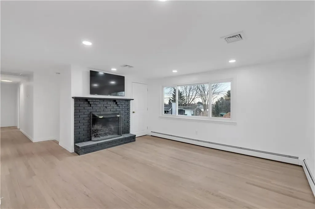 86 Sherwood Terrace Portsmouth RI 02871