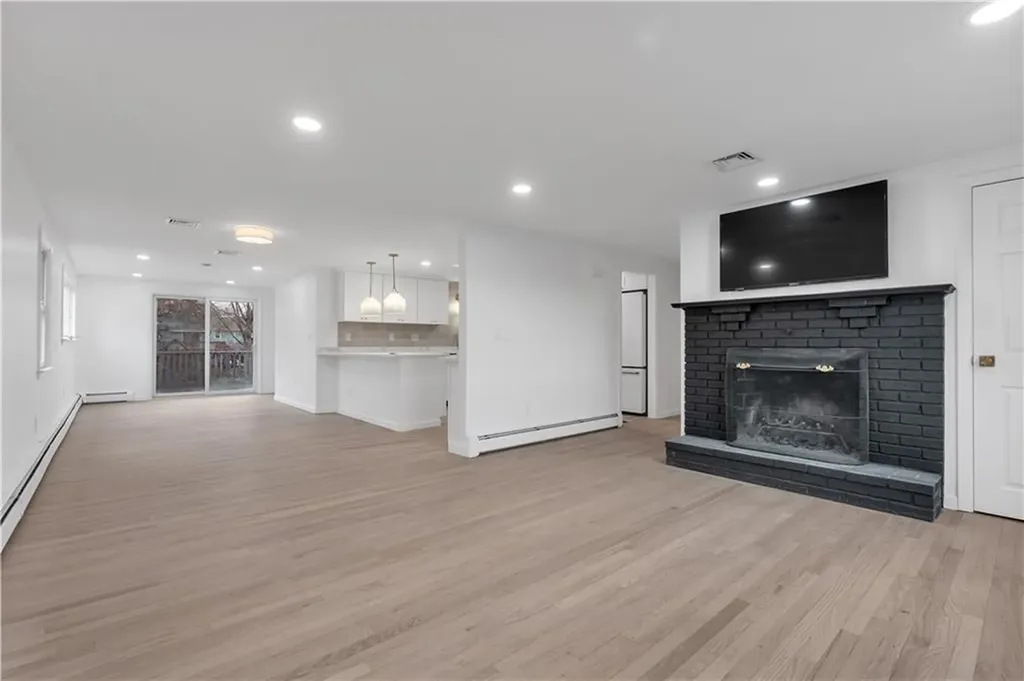 86 Sherwood Terrace Portsmouth RI 02871