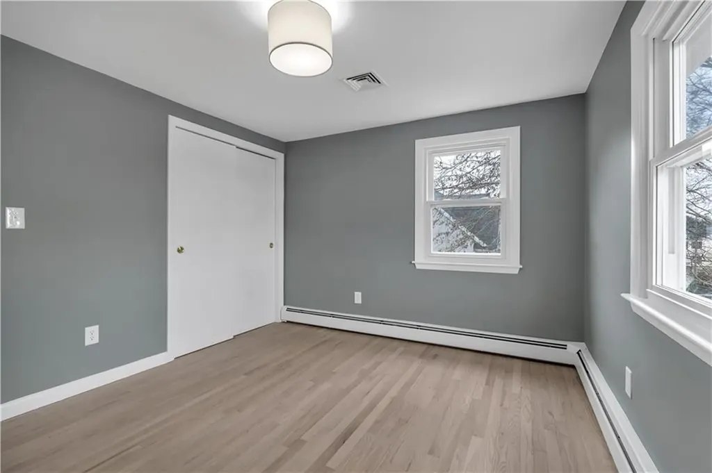86 Sherwood Terrace Portsmouth RI 02871