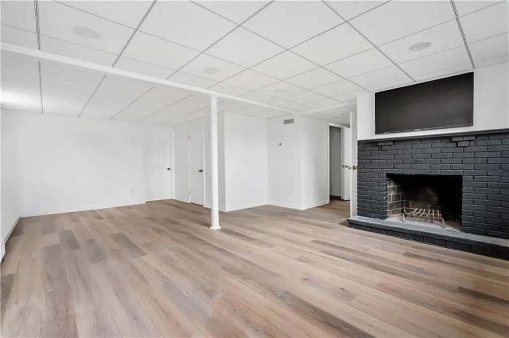 86 Sherwood Terrace Portsmouth RI 02871