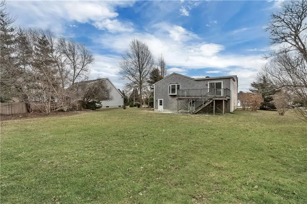 86 Sherwood Terrace Portsmouth RI 02871