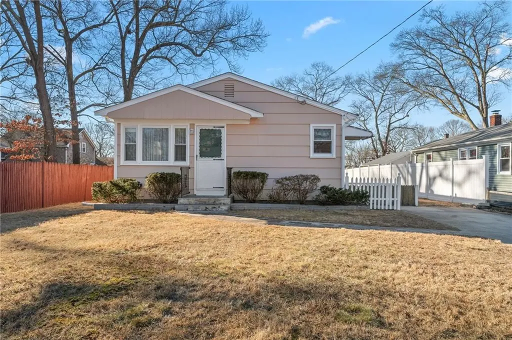 37 Eldridge Avenue Warwick RI 02886