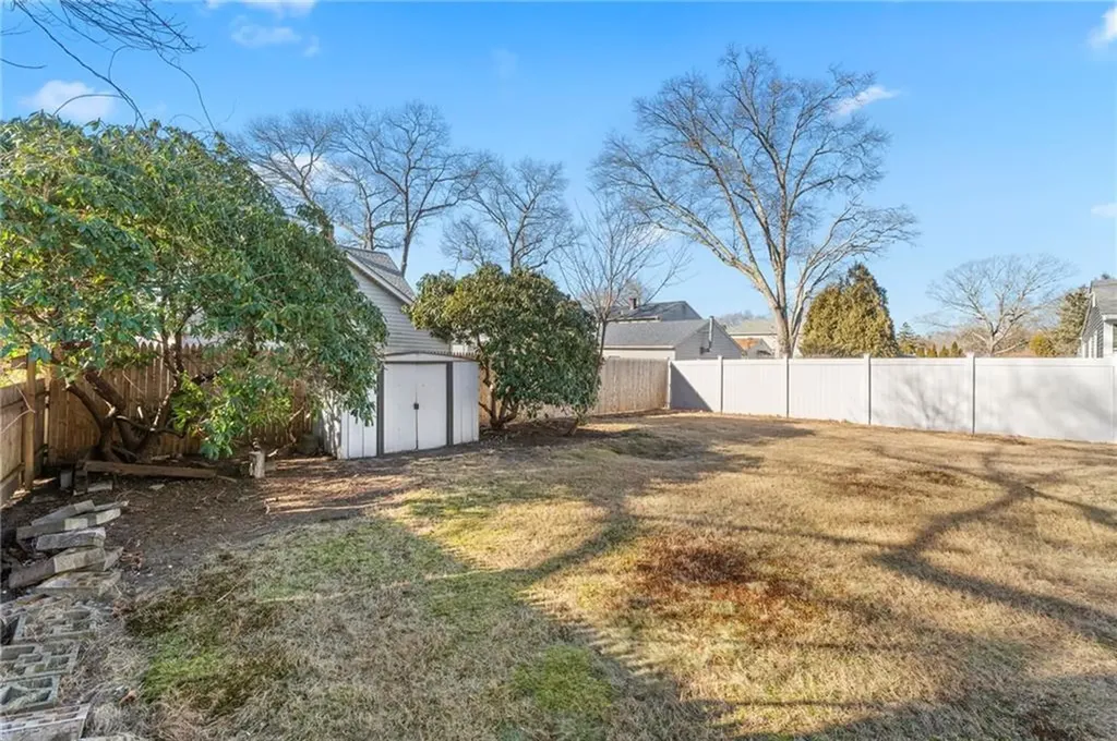 37 Eldridge Avenue Warwick RI 02886