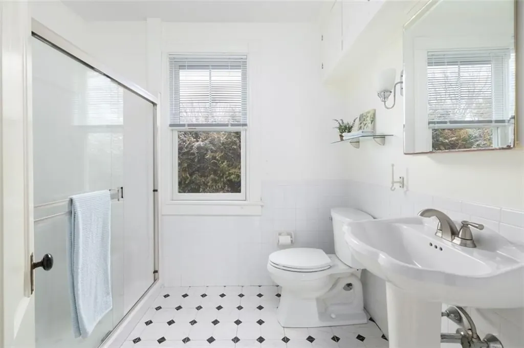 122 Ferry Road North Kingstown RI 02874