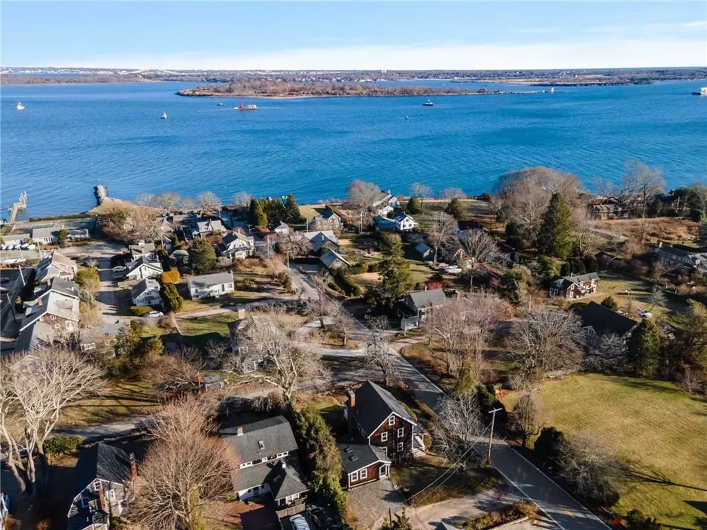 122 Ferry Road North Kingstown RI 02874
