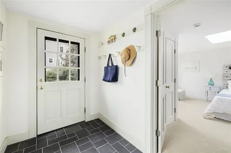 122 Ferry Road North Kingstown RI 02874