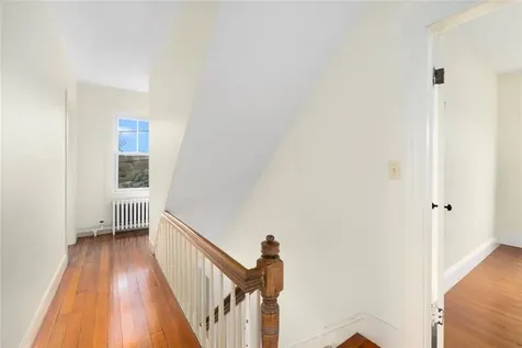 122 Ferry Road North Kingstown RI 02874