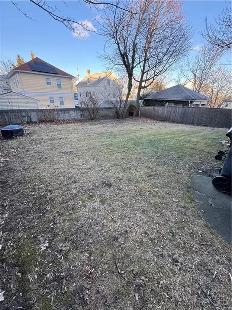 19 Manning Street Pawtucket RI 02860