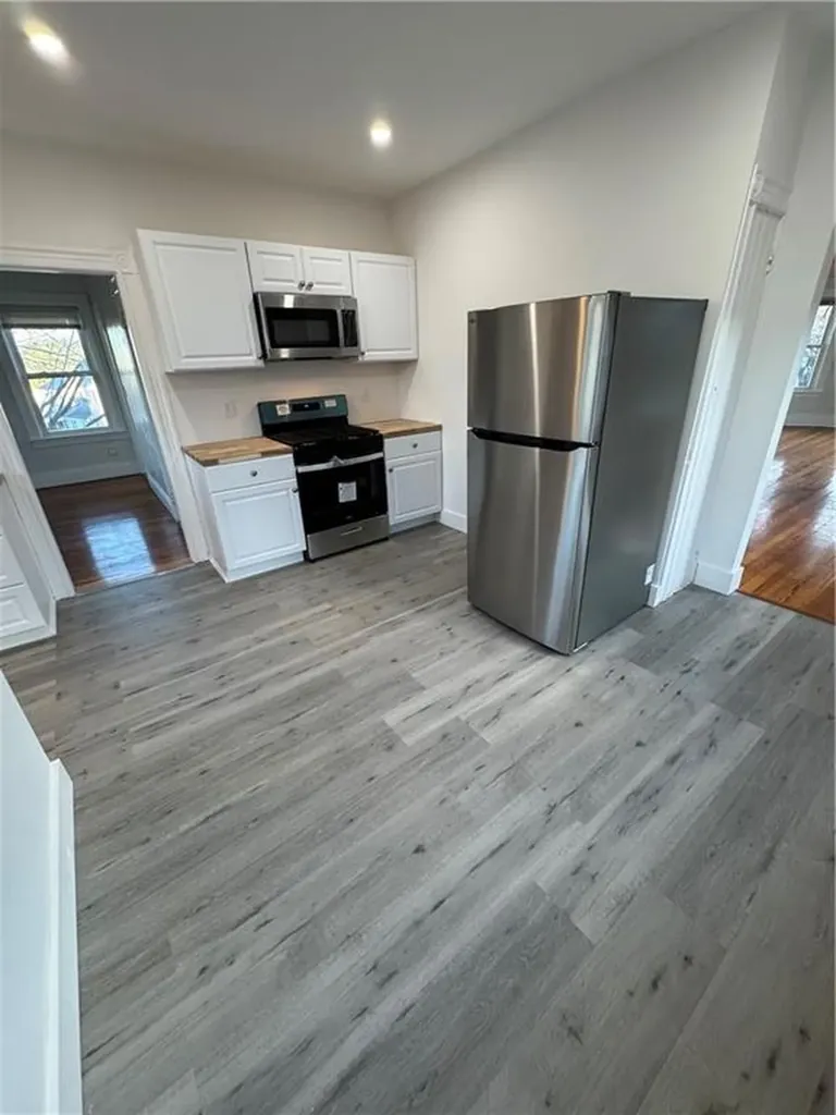 19 Manning Street Pawtucket RI 02860