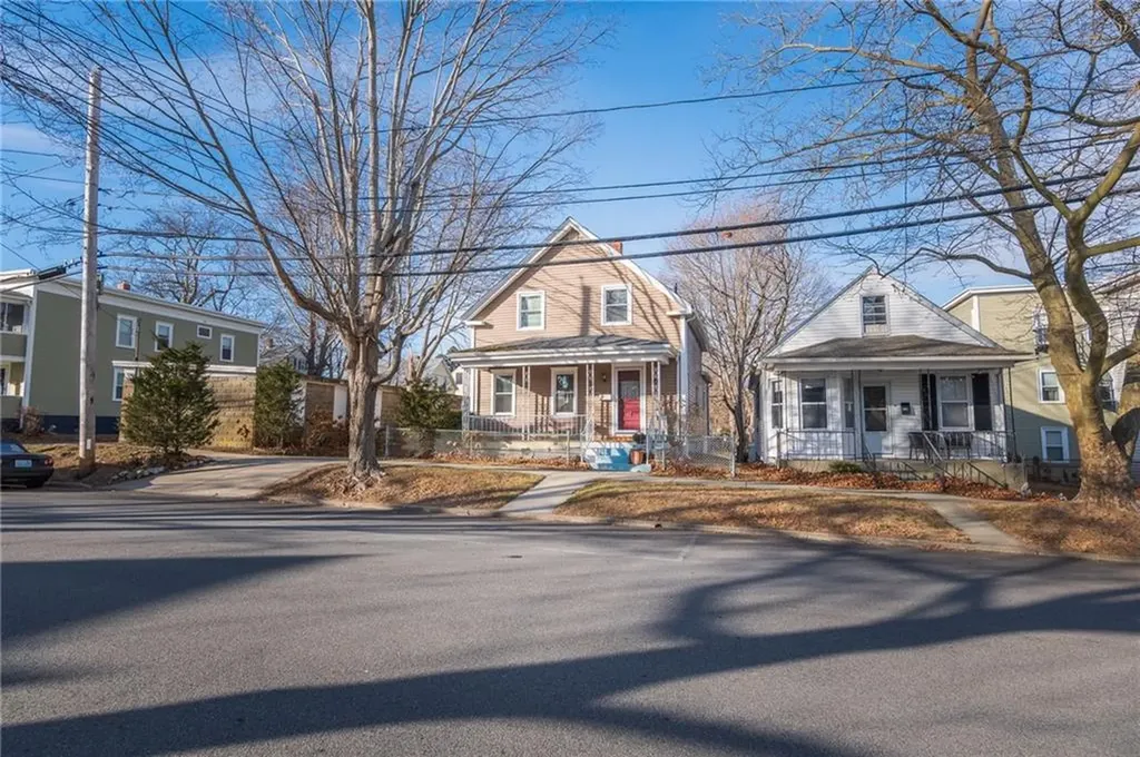 113 Union Street Bristol RI 02809