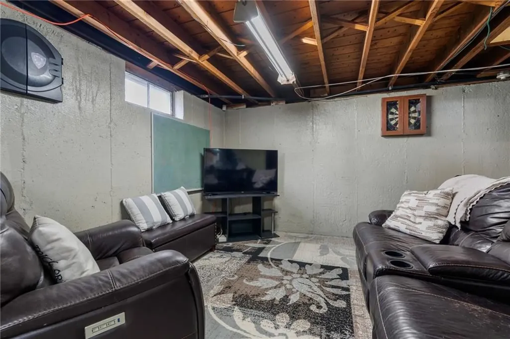 8 Mcgirr Street Cumberland RI 02864
