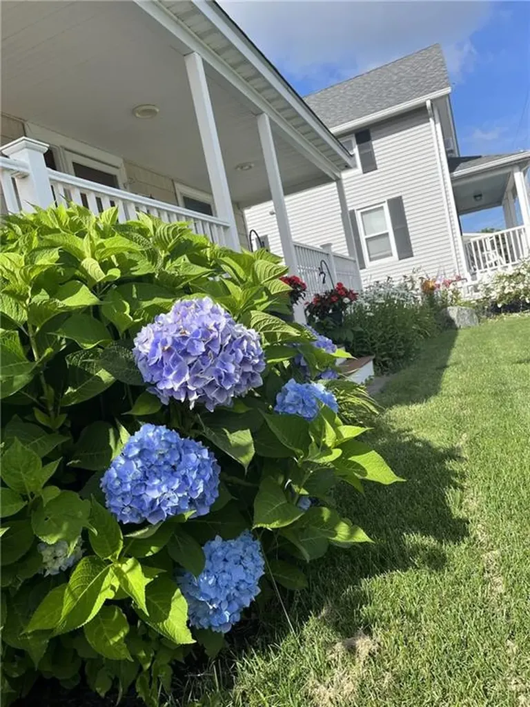 8 Mcgirr Street Cumberland RI 02864