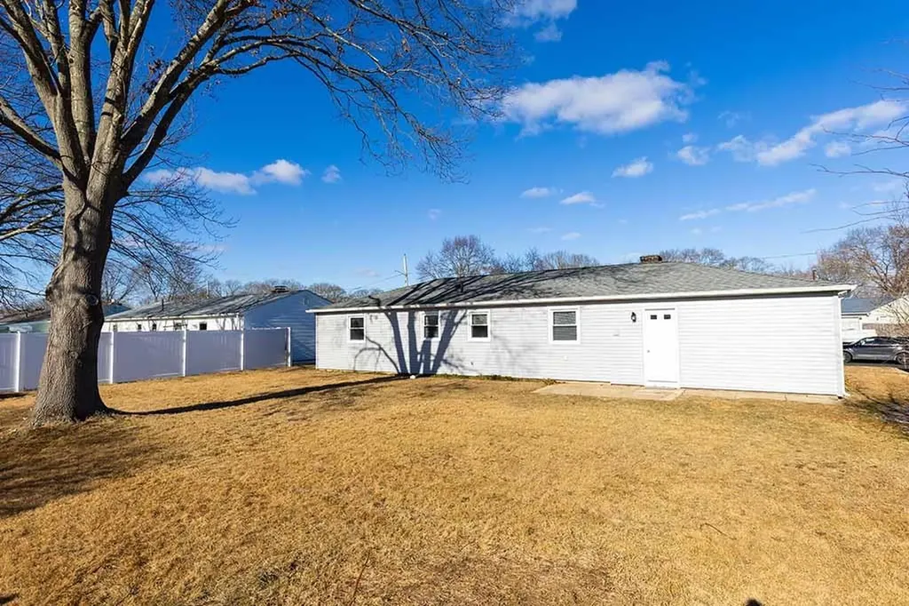 79 Duncan Road Warwick RI 02886