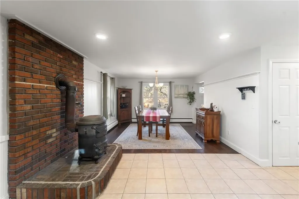 119 Peckham Lane Coventry RI 02816