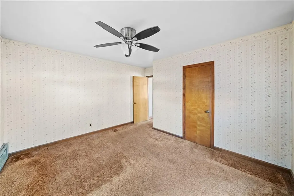 79 Belleview Avenue Tiverton RI 02878