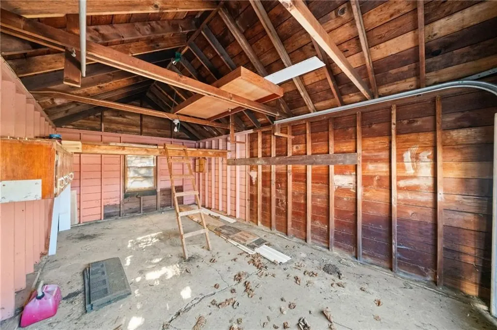 79 Belleview Avenue Tiverton RI 02878