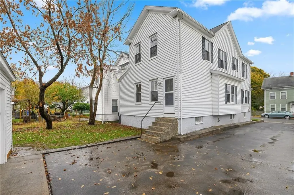 29 Pleasant Street Cumberland RI 02864