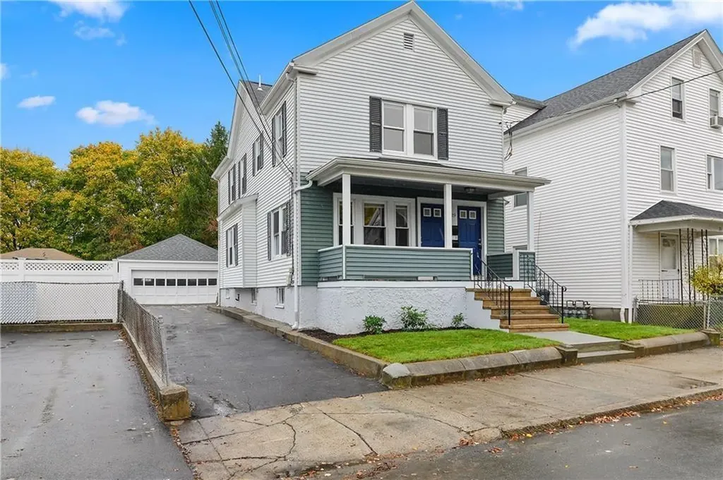 29 Pleasant Street Cumberland RI 02864