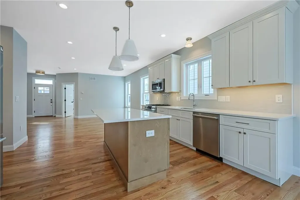 325 Freedom Trail Drive Portsmouth RI 02871