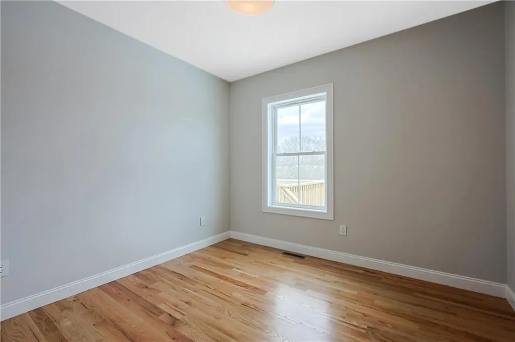 325 Freedom Trail Drive Portsmouth RI 02871