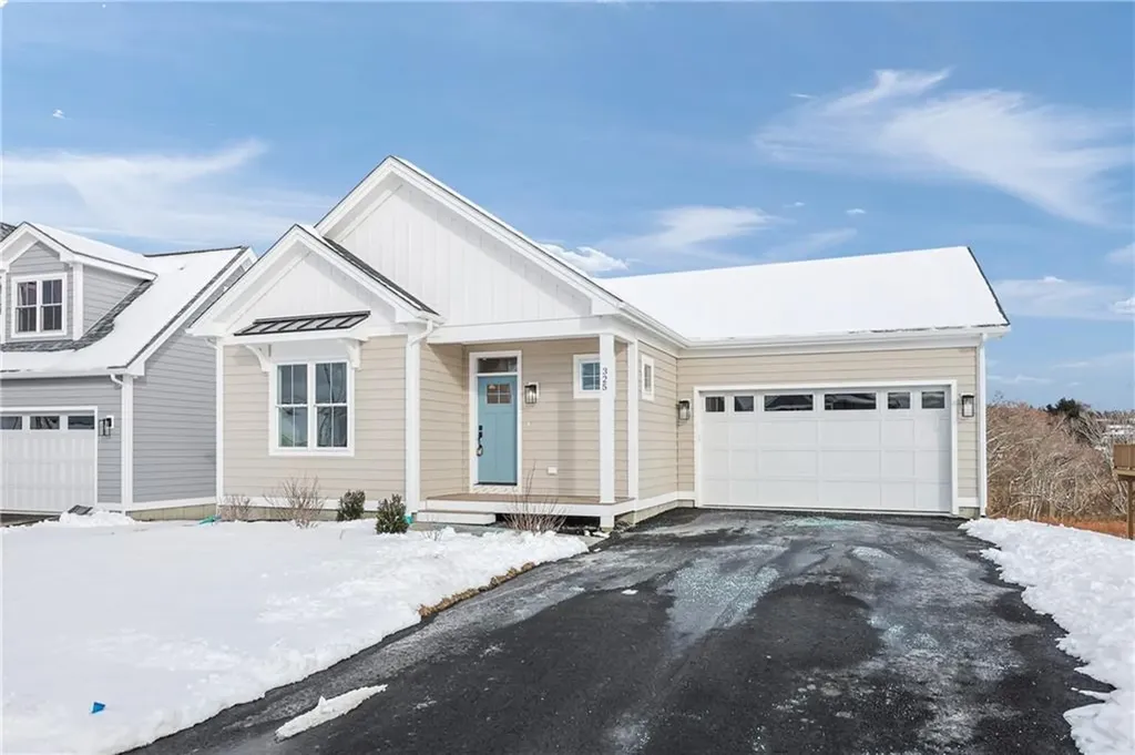 325 Freedom Trail Drive Portsmouth RI 02871