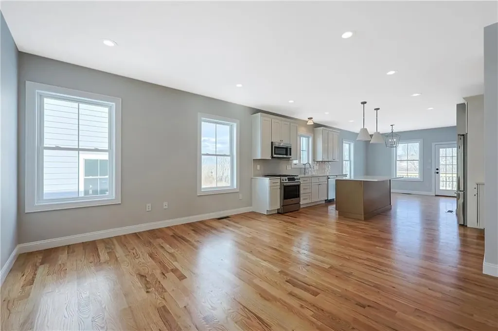 325 Freedom Trail Drive Portsmouth RI 02871