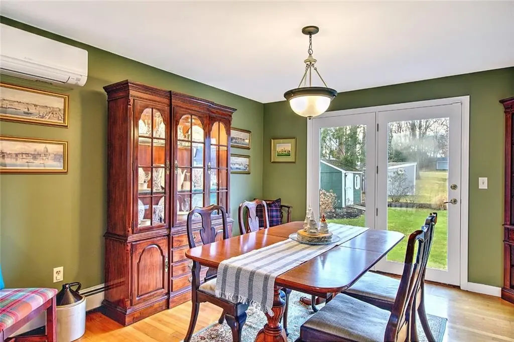 8 Ursula Drive Bristol RI 02809