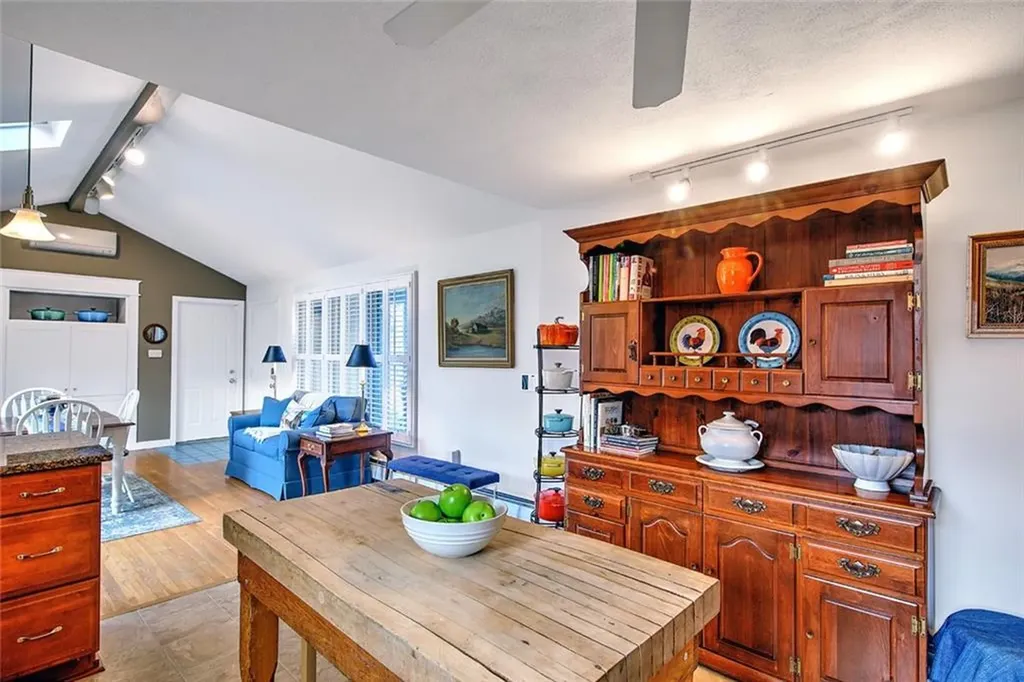 8 Ursula Drive Bristol RI 02809